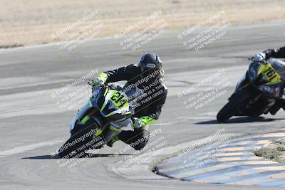 media/Nov-01-2025-CVMA (Sat) [[fc0f7531b8]]/Race 9-Amateur Supersport Middleweight/